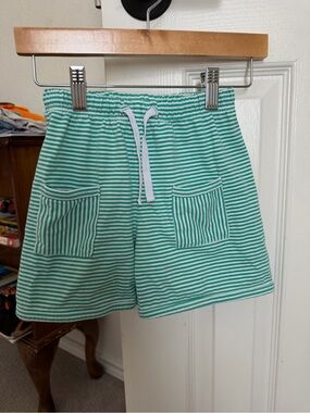 Bella Bliss 100% cotton knit pull on shorts with drawstring green white preppy